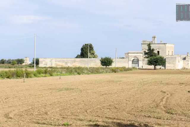 Alte mura, arcate e cortili: le 14 masserie abbandonate in terra di Bari